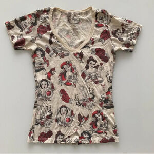 DISNEY Princess Cream & Red V-Neck T-Shirt Size  Small